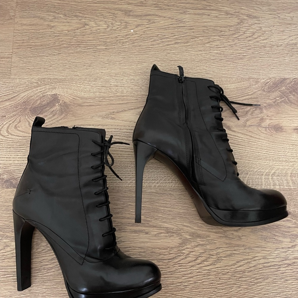 Vero Cuoio Black Heeled Boots, Size IT 40 / US 9
